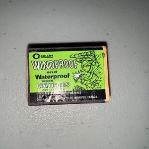 Vintage Matches Coghlans Windproof Wateproof Wooden Safety 25 Pack Collectible